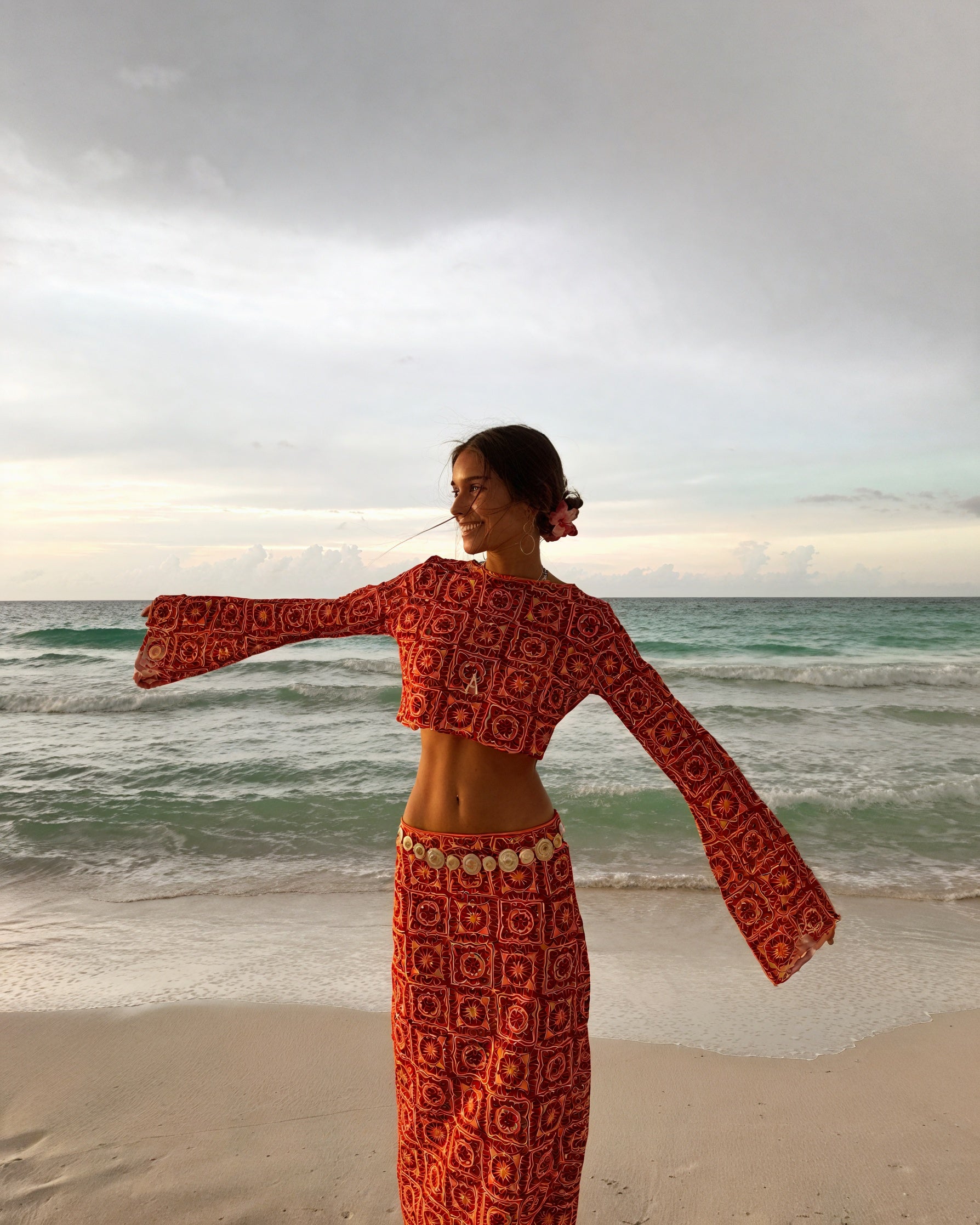 Completo Due Pezzi Donna Crochet Bicolore - Top Corto Maniche Lunghe e Completo Due Pezzi Donna Crochet Bicolore - Top Corto Maniche Lunghe e