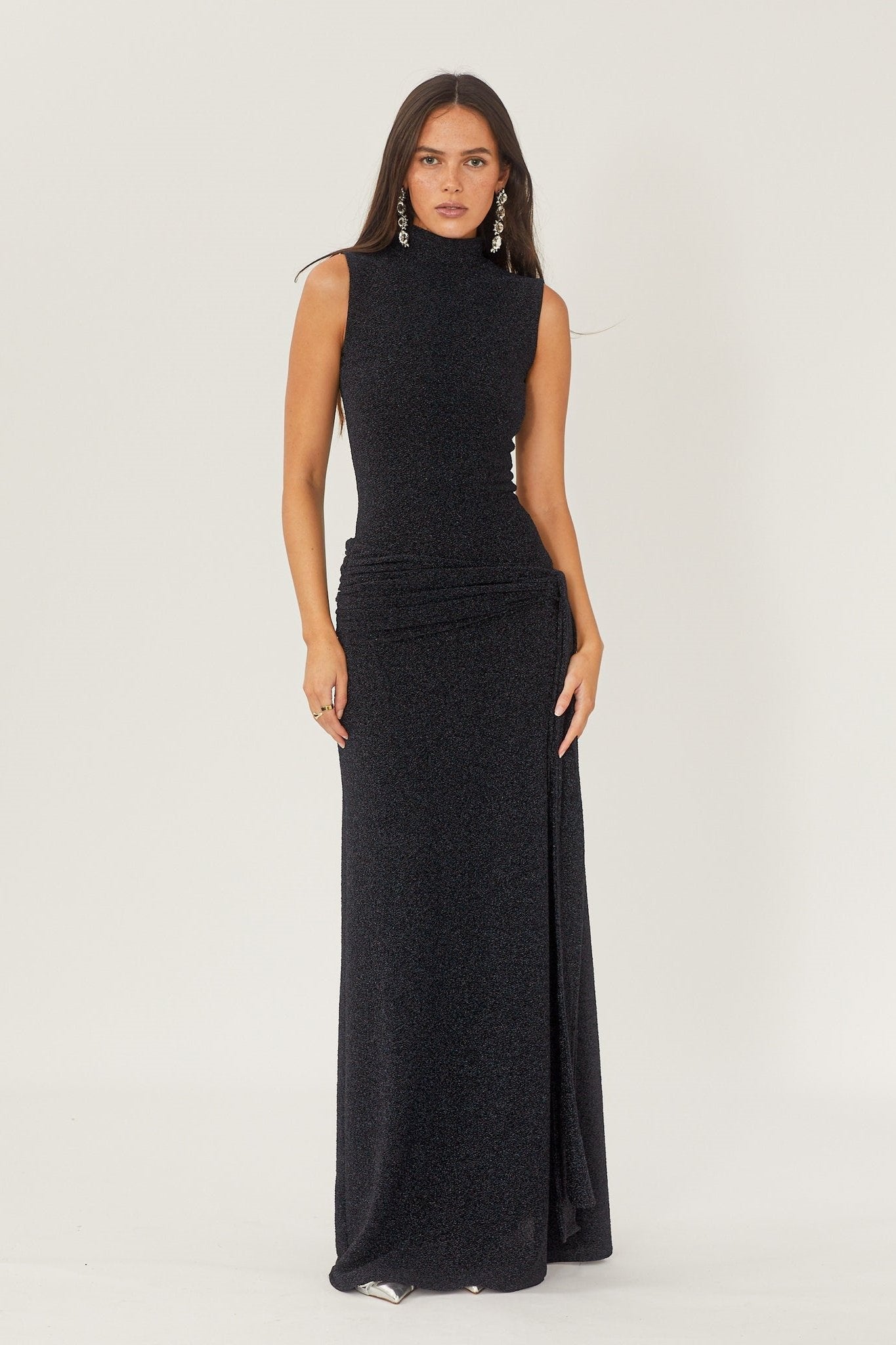 Abito Lungo Elegante con Cintura