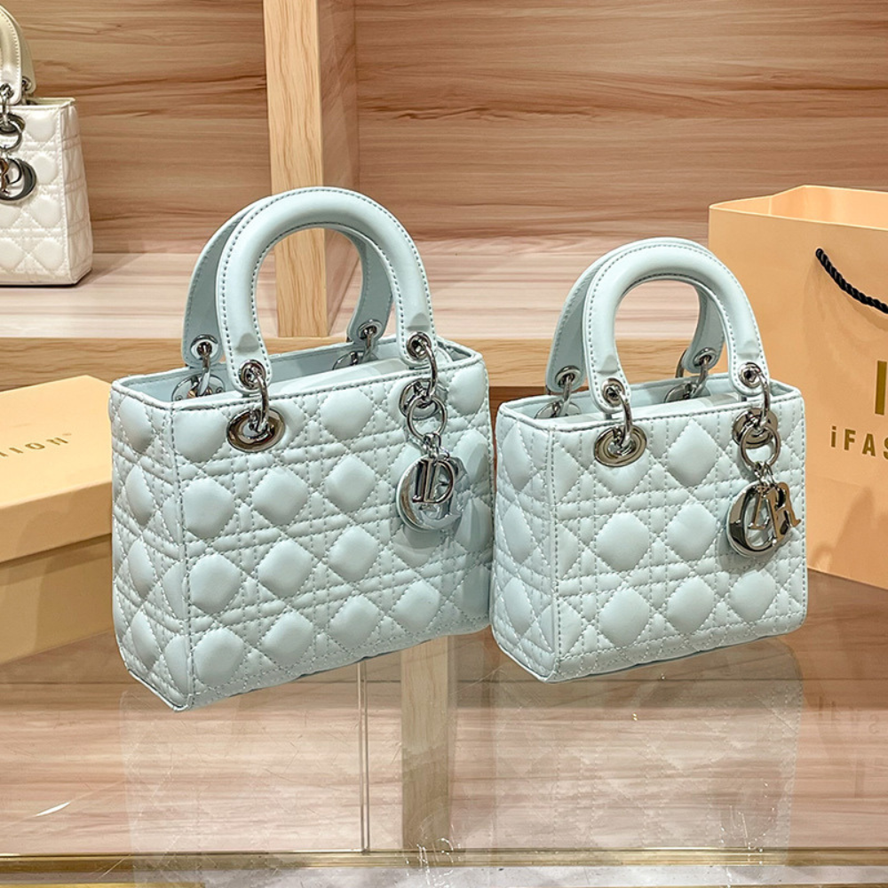 Borsa Trapuntata Chic con Dettaglio Charm