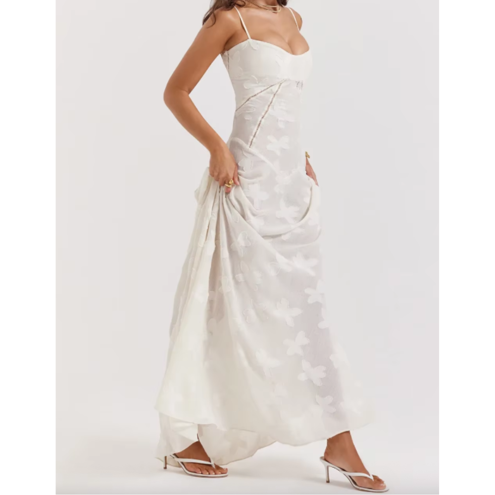 Abito Lungo: Eleganza Senza Tempo per Occasioni Speciali