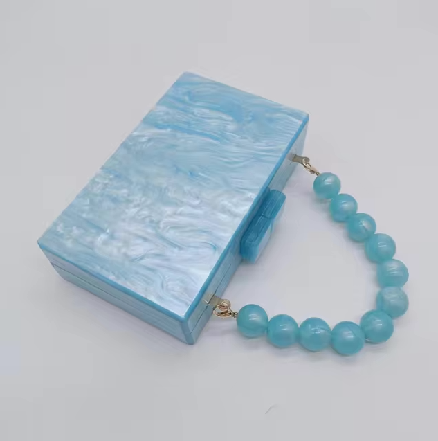 Clutch Rettangolare con Dettagli Gioiello