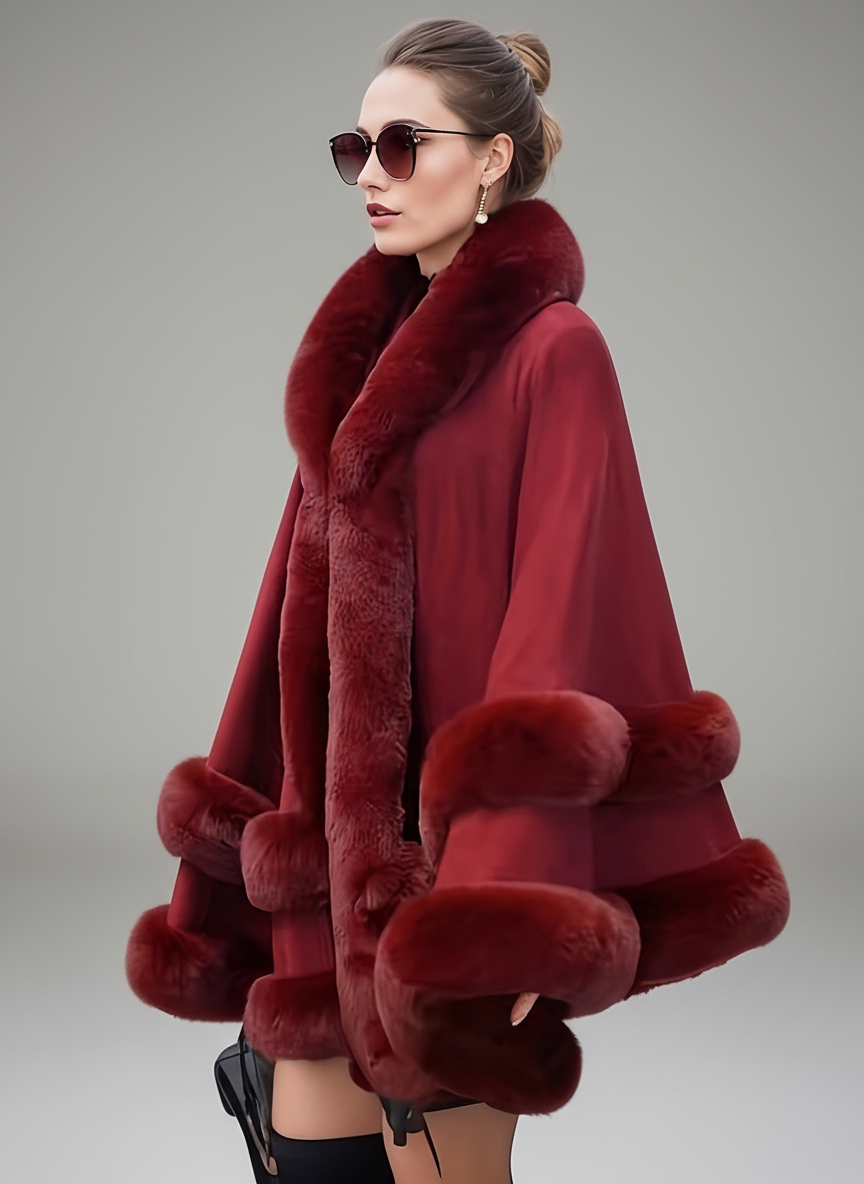 Mantello Fiona in Lusso con Bordi in Pelliccia
