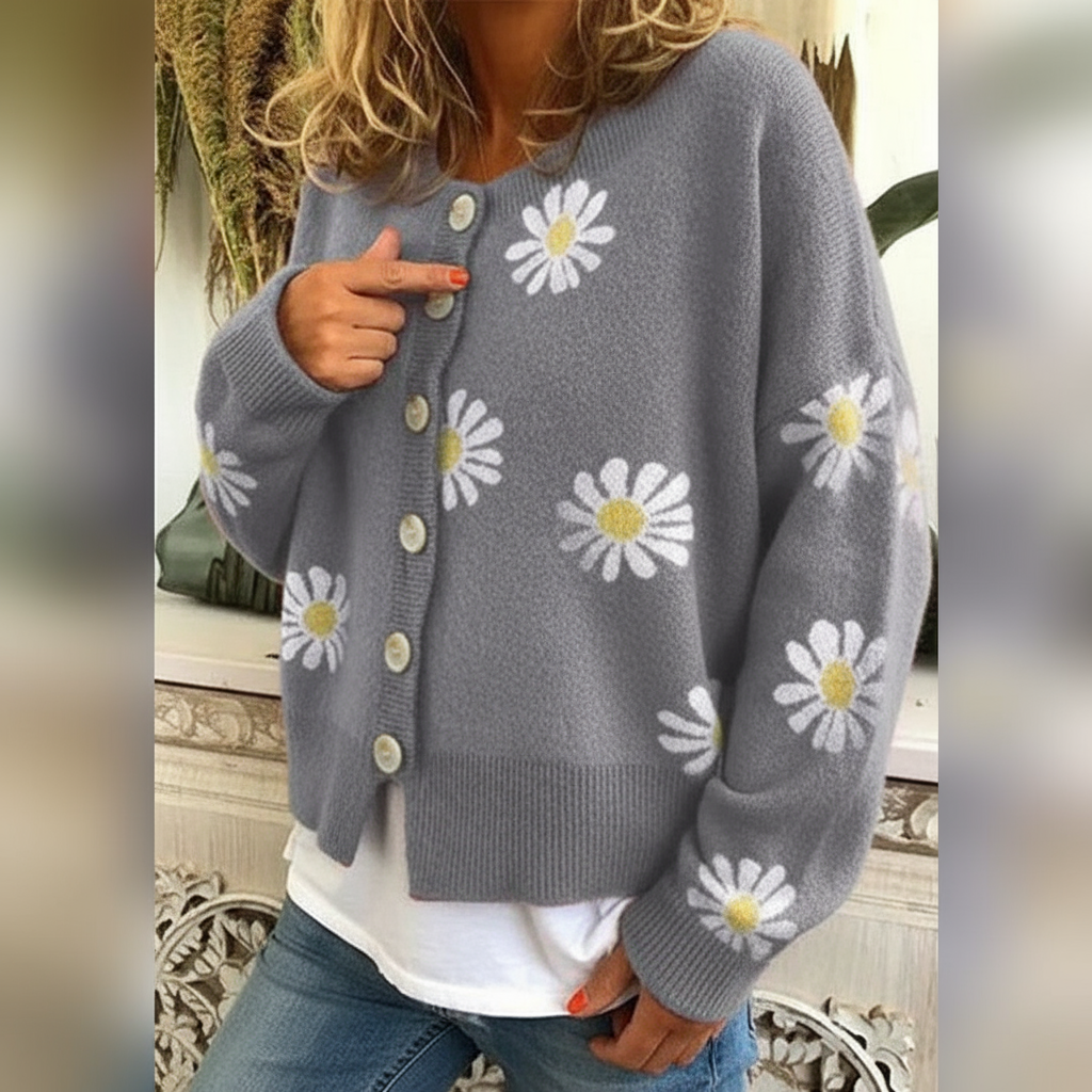 Clara Cardigan in Maglia Azzurro con Margherita