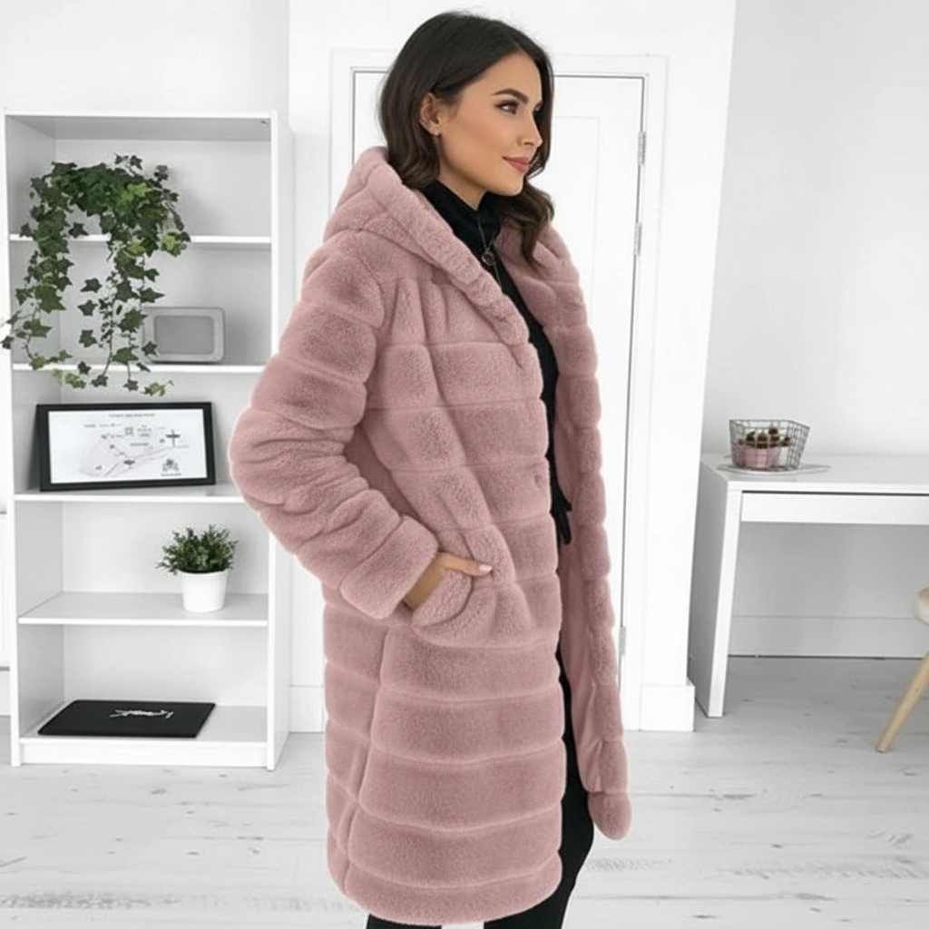 Cappotto Elegante in Ecopelliccia Trapuntato con Cappuccio