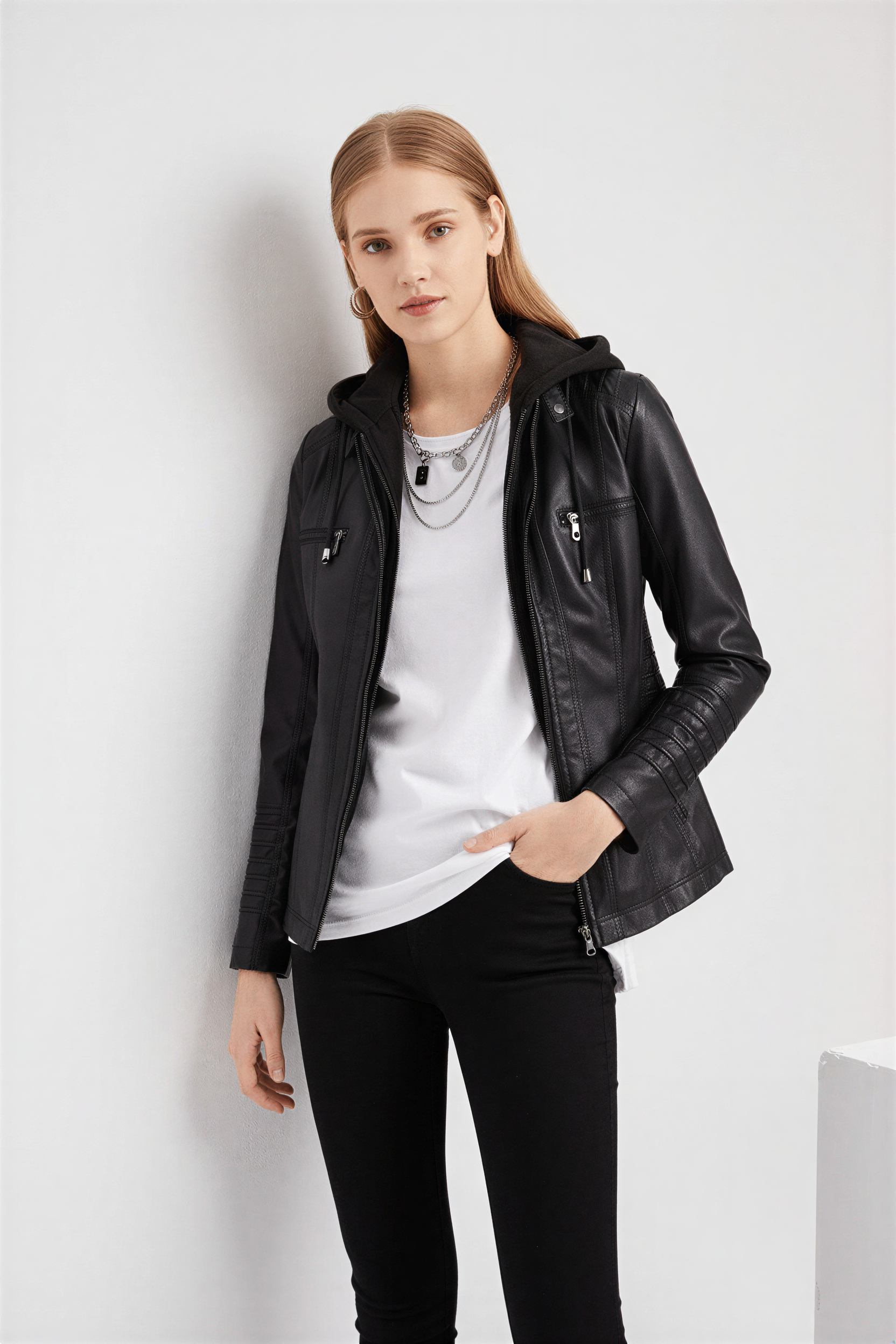 Giacca con Cappuccio Laura | Ecopelle Aderente | Casual