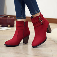 Stivaletti Victoria | Rosso Scamosciato con Doppia Fibbia | Autunno/Inverno
