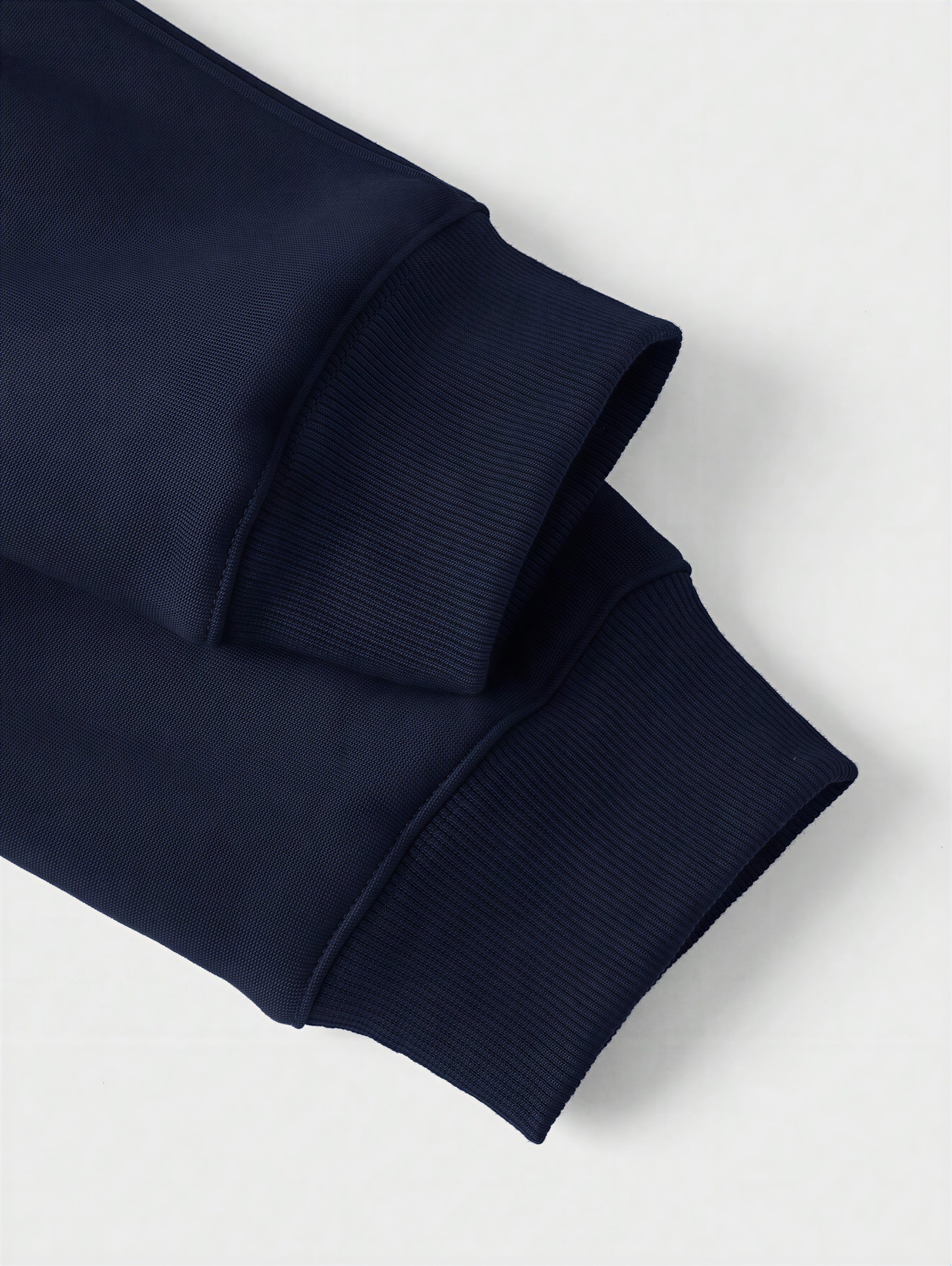 Maglione Elegante con Mezza Zip in Stile Moderno