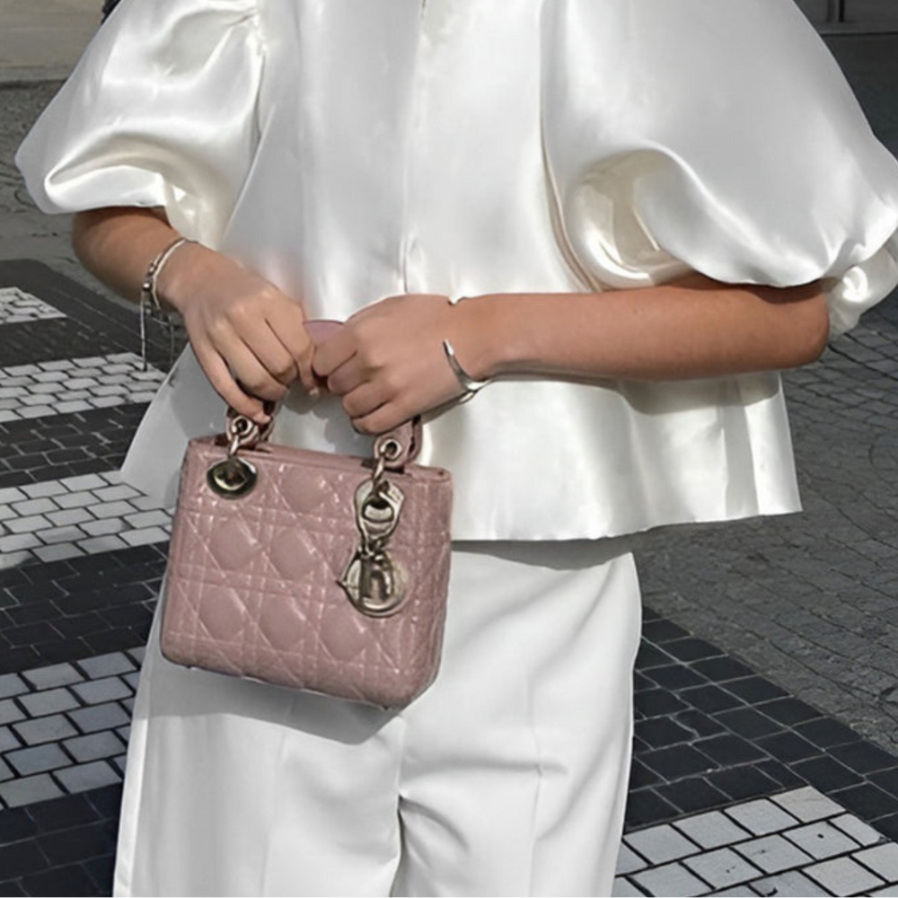 Borsa Trapuntata Chic con Dettaglio Charm