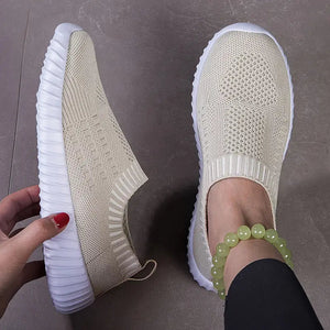 Calzature Slip-On: Libertà di Movimento e Comfort Quotidiano