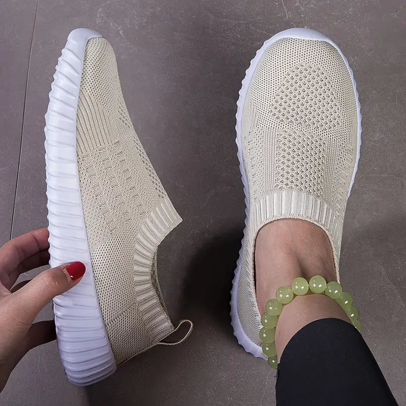 Calzature Slip-On: Libertà di Movimento e Comfort Quotidiano