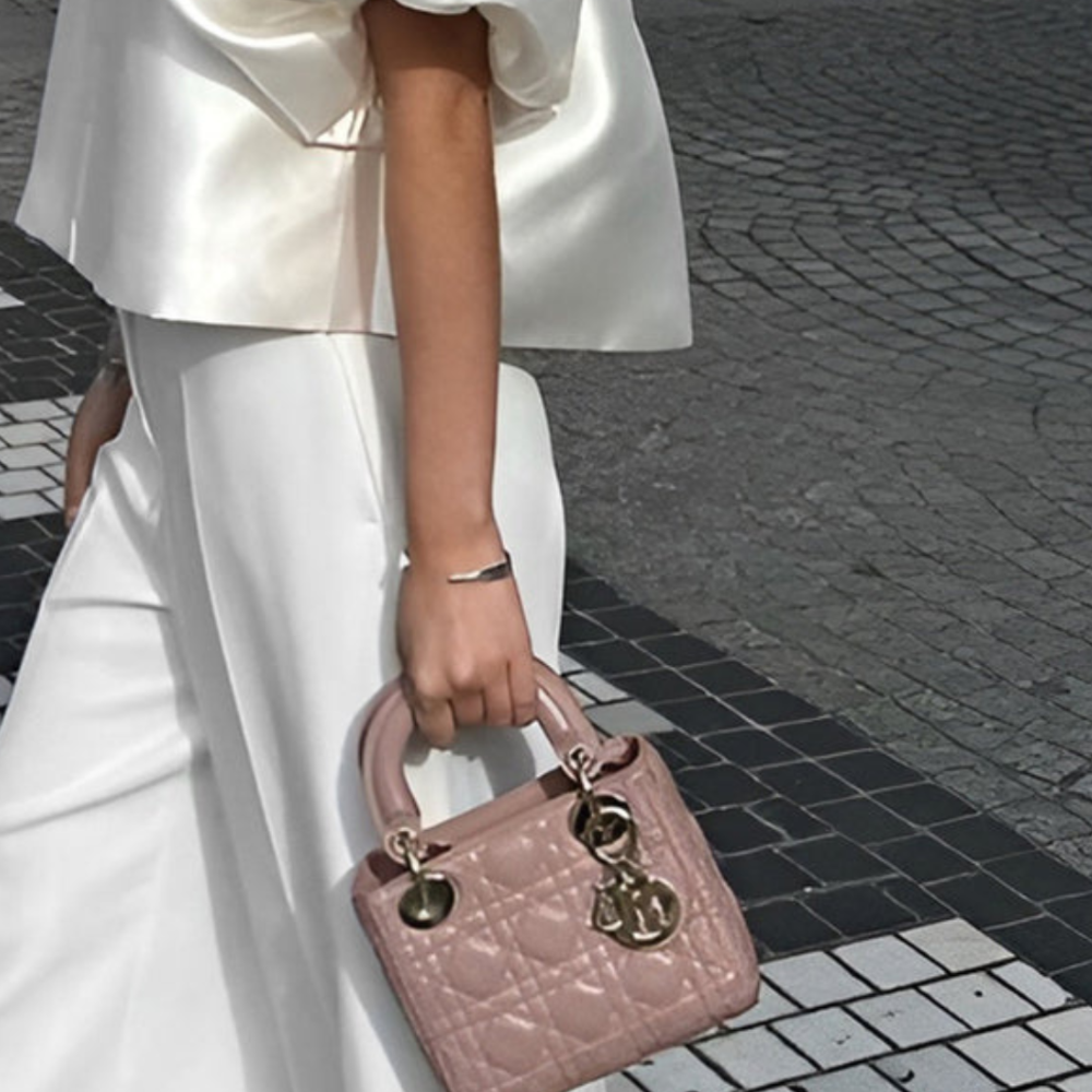 Borsa Trapuntata Chic con Dettaglio Charm