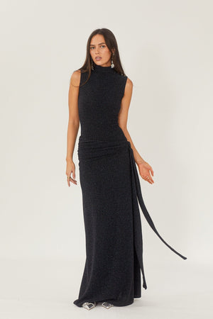 Abito Lungo Elegante con Cintura