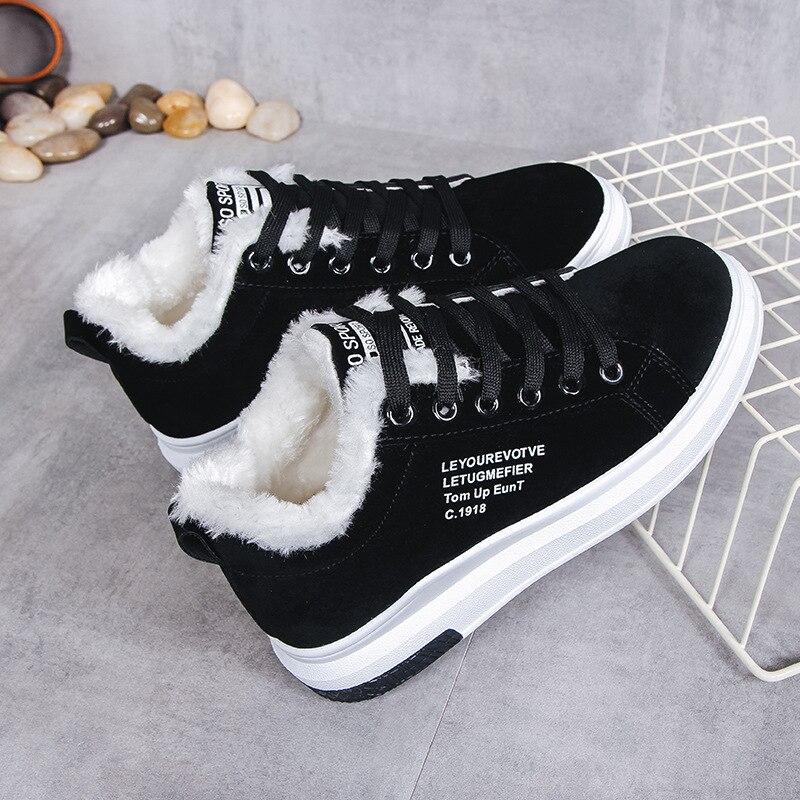 Sneakers Urban Style con Dettagli in Pelliccia