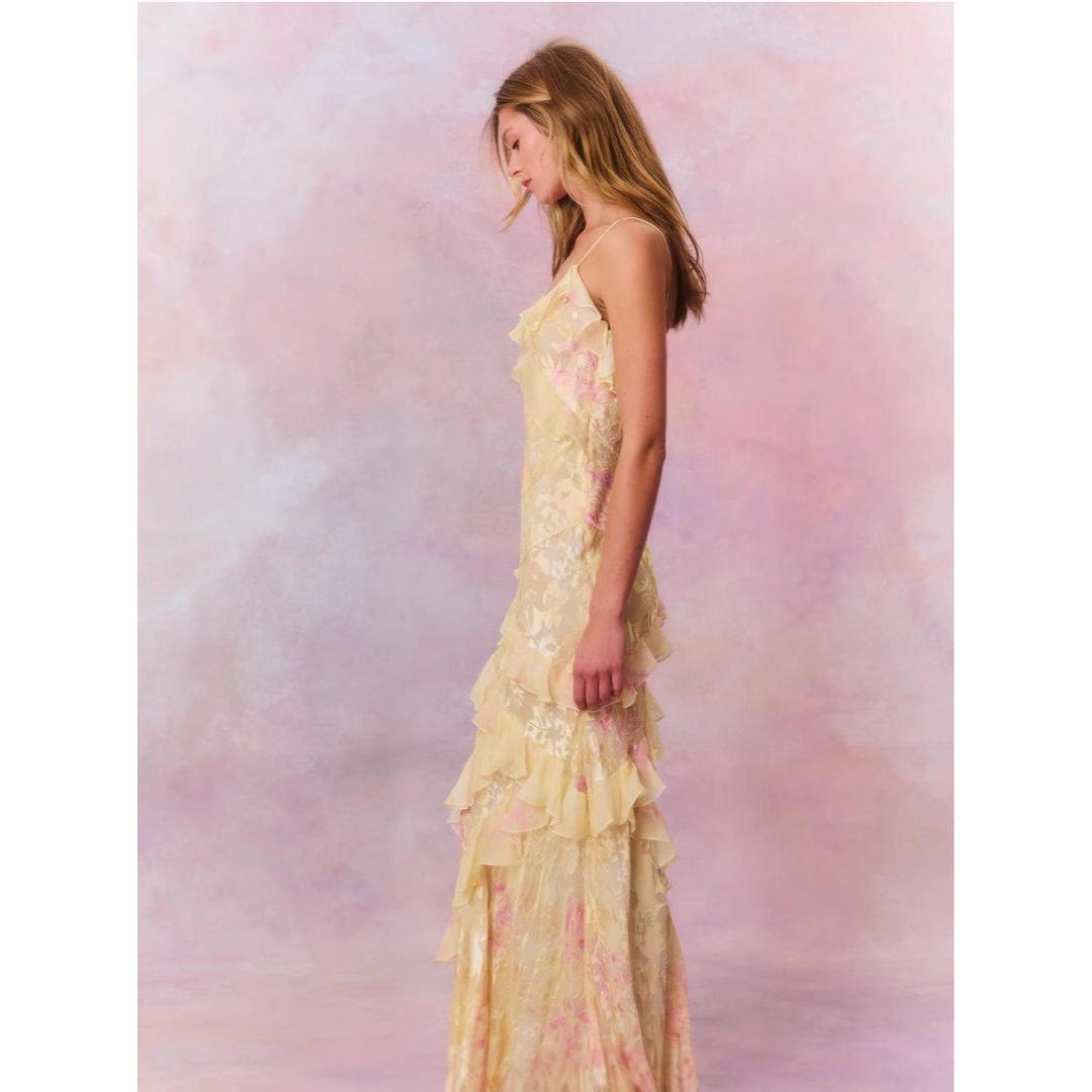 Abito Estivo Fluido – Dettagli Rouches e Spalline Sottili