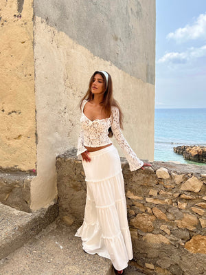 Top e Gonna in Pizzo con Dettagli Bohémien