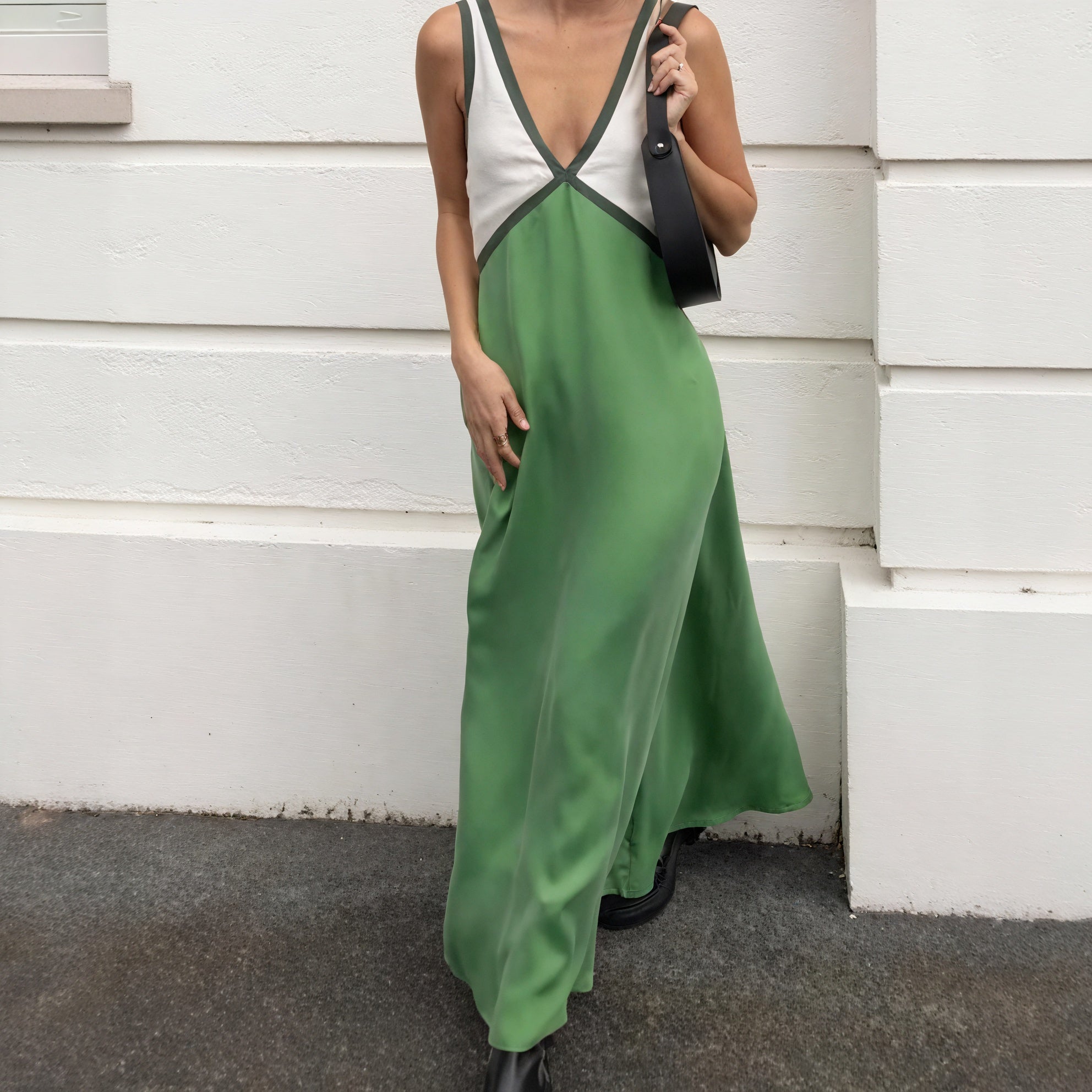 Abito Midi Color Block - Eleganza Disinvolta