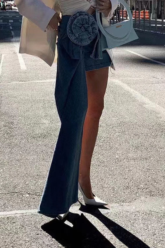 Gonna Mini Asimmetrica con Dettaglio Floreale