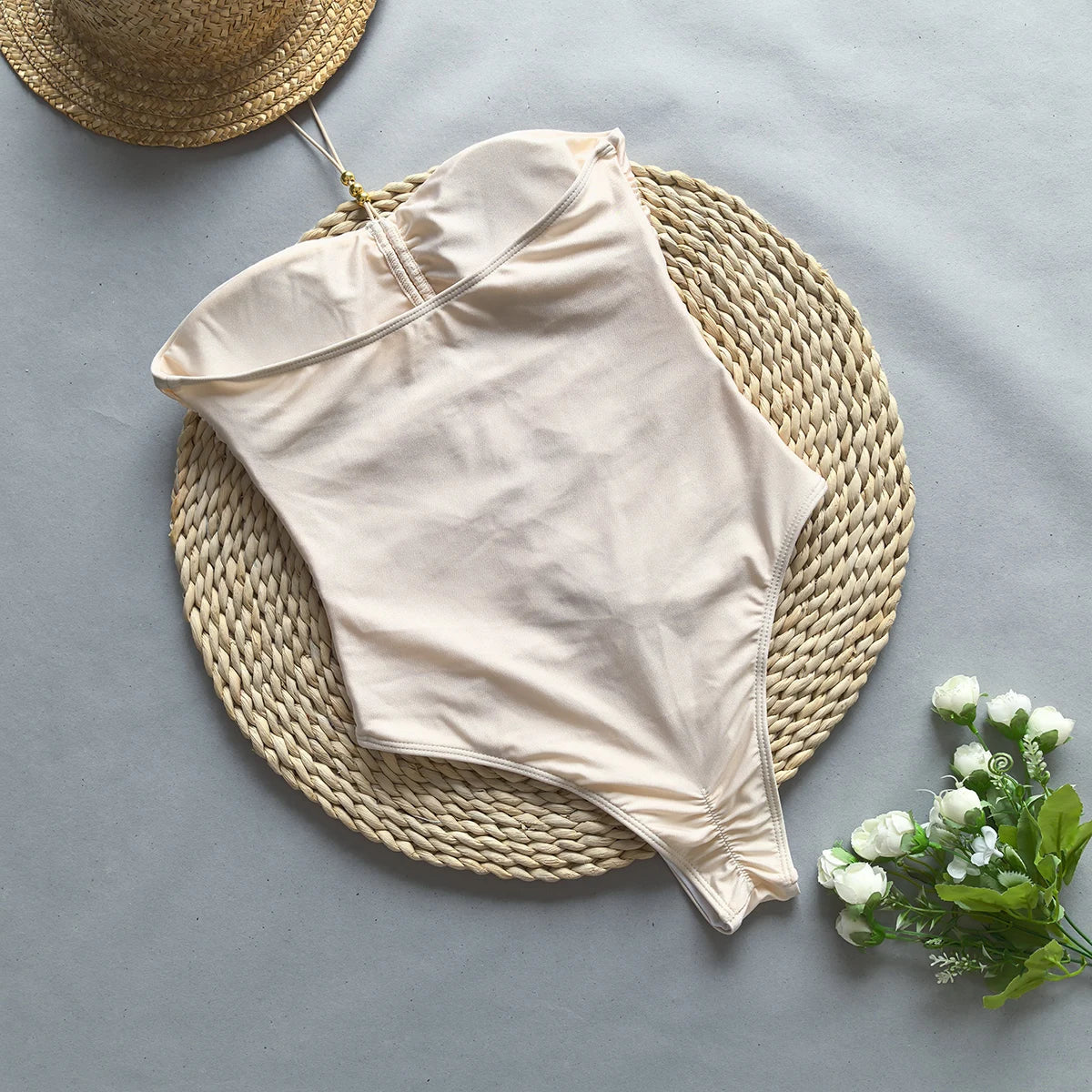 Costume Intero Donna Senza Spalline – Taglio Alto, Dettaglio Cut-Out, Stile Minimalista-83762-567d3ab6-706a-4363-b198-d6f5baa73395