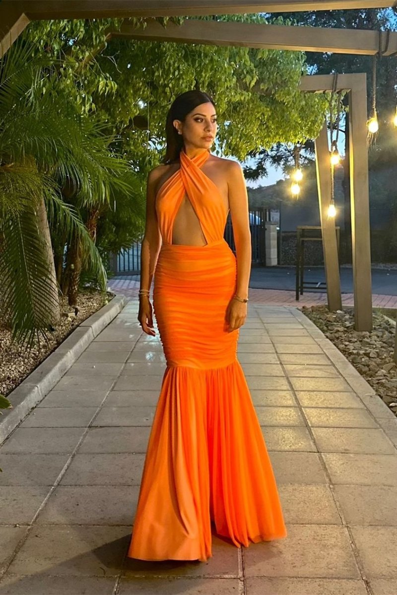 Abito Lungo Halter con Dettaglio Cutout