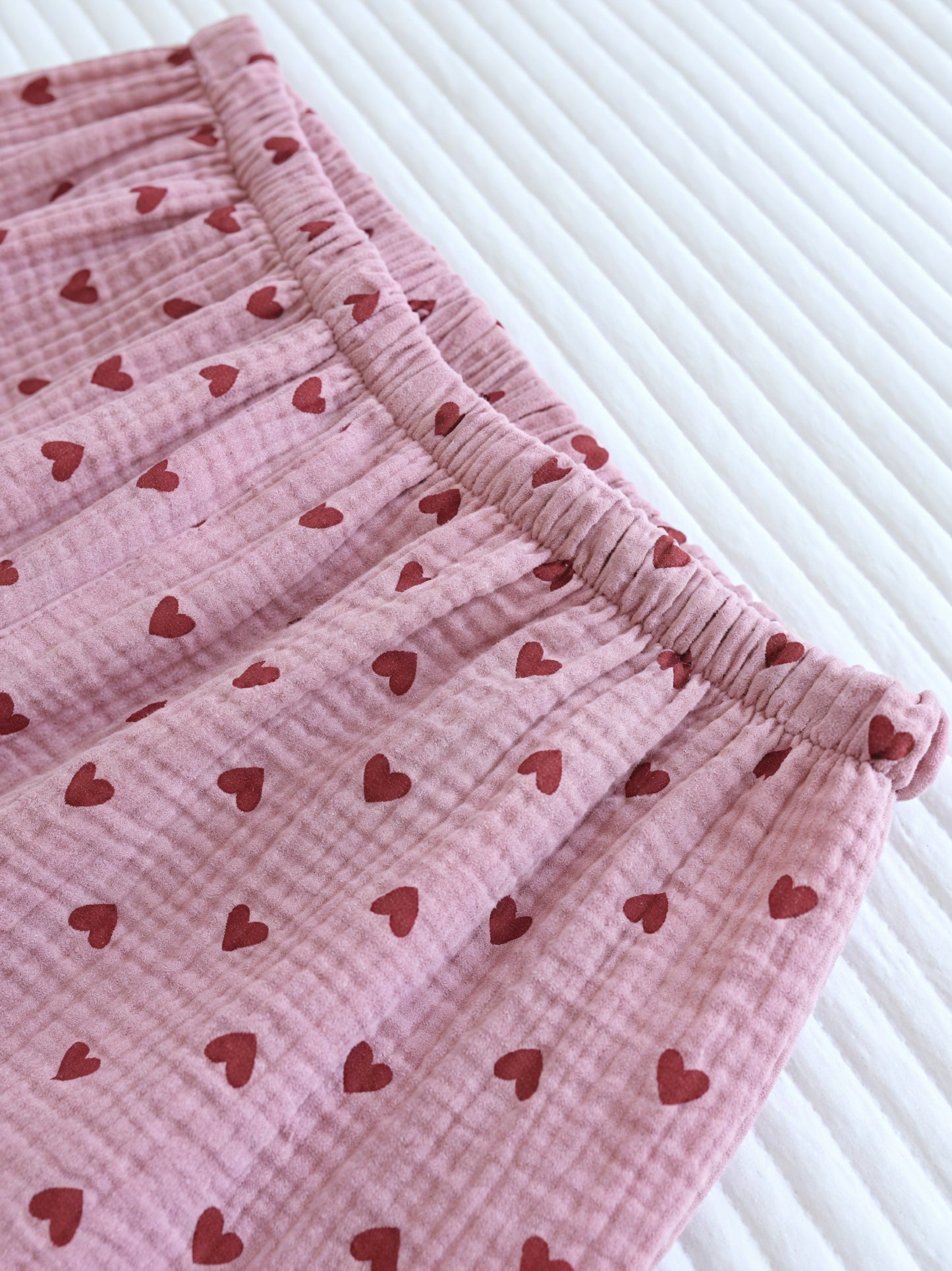 Pigiama a Righe e Cuori