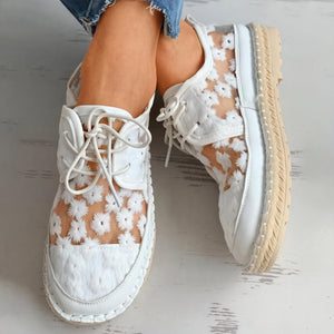 Scarpe Mesh con Ricami Floreali