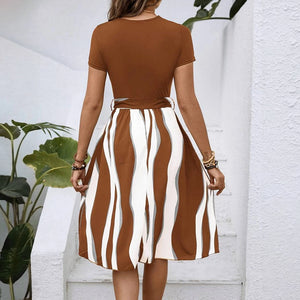 Abito Casual Chic con Gonna Fluttuante