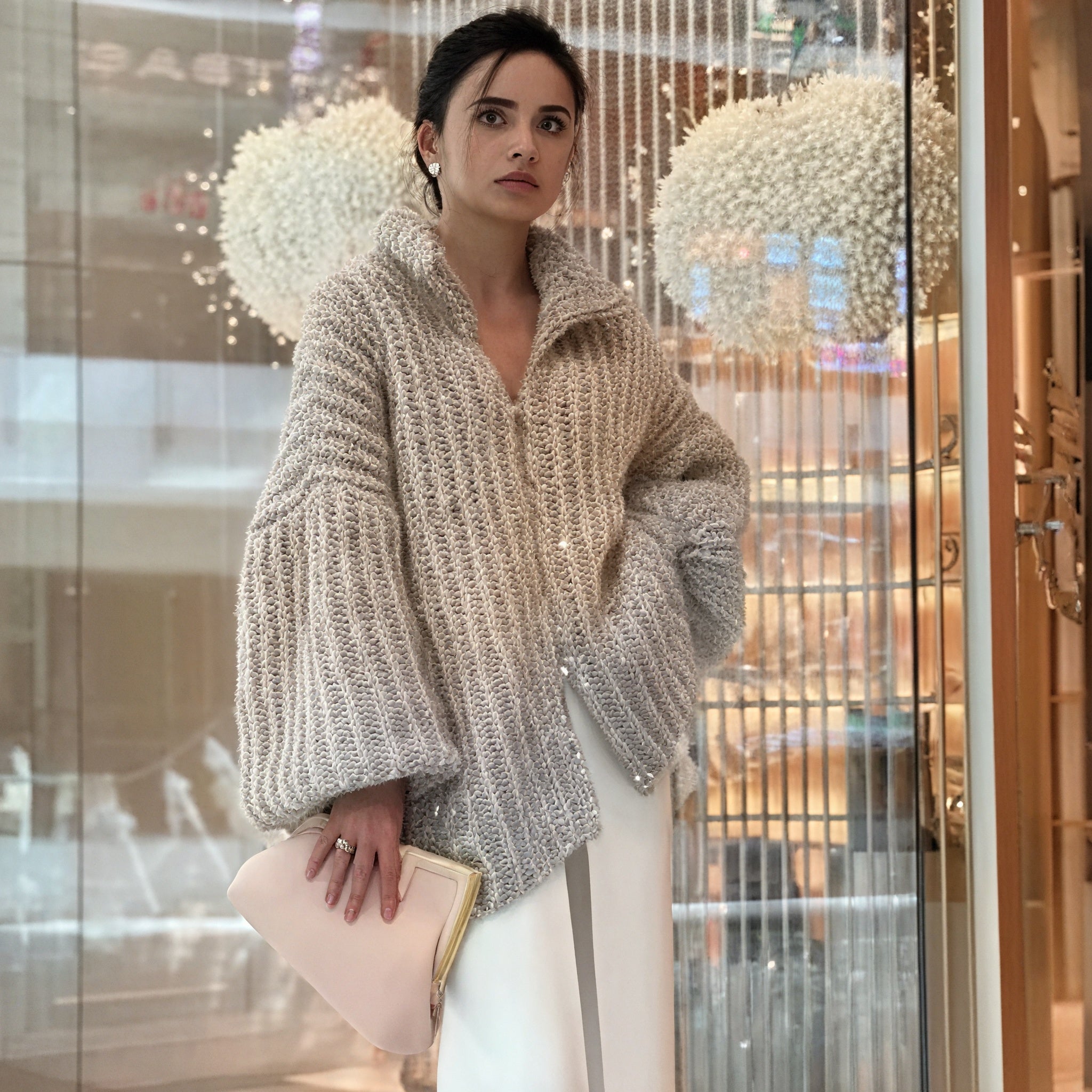 Abito Elegante con Cardigan Oversized