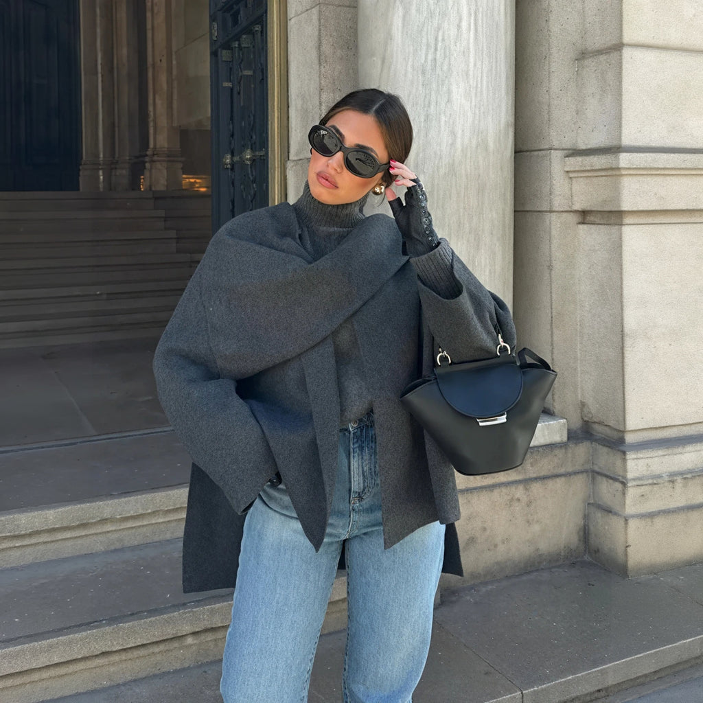 Cappotto Avvolgente: Eleganza Raffinata