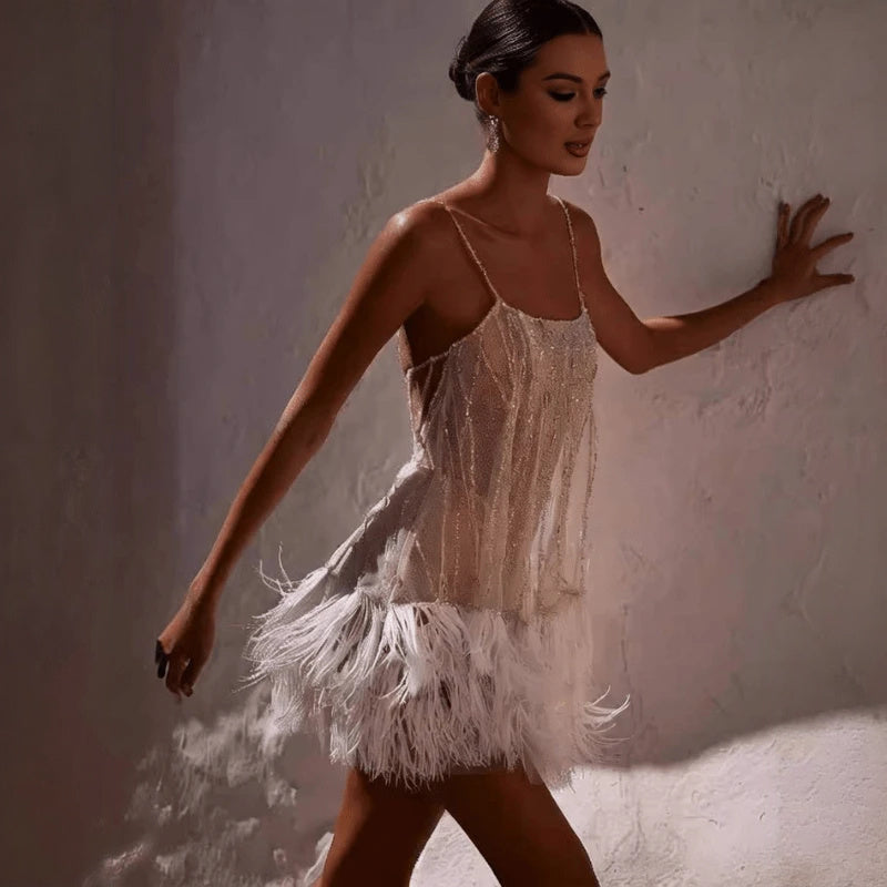 Abito Elegante con Dettagli Unici