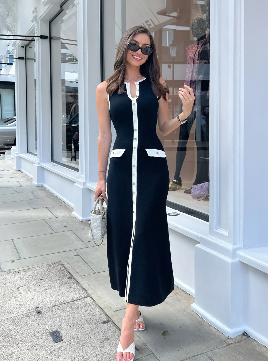 Abito Midi Scollo Rotondo con Bottoni