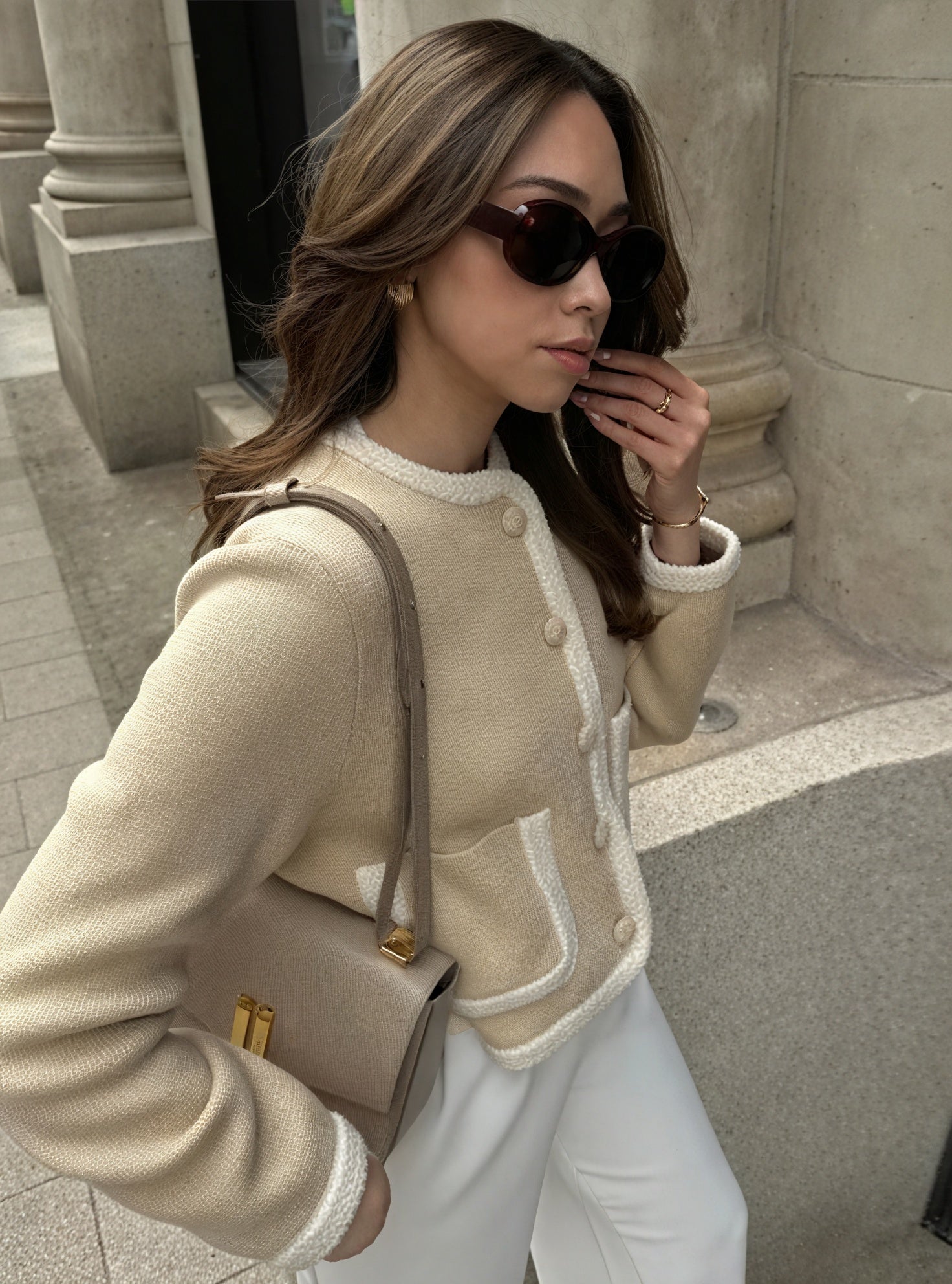 Cardigan Raffinato con Dettagli a Contrasto