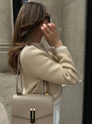 Cardigan Raffinato con Dettagli a Contrasto