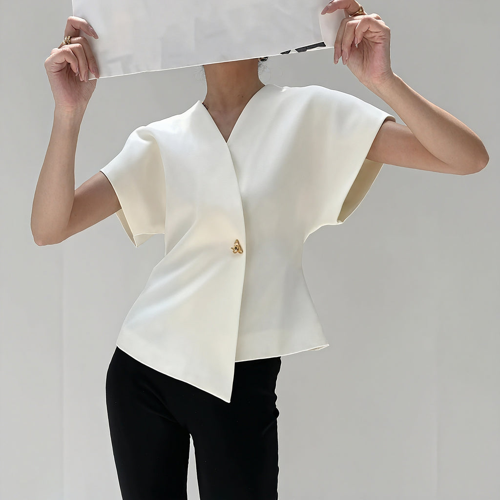 Top Elegante con Dettaglio Nodo e Maniche Strutturate