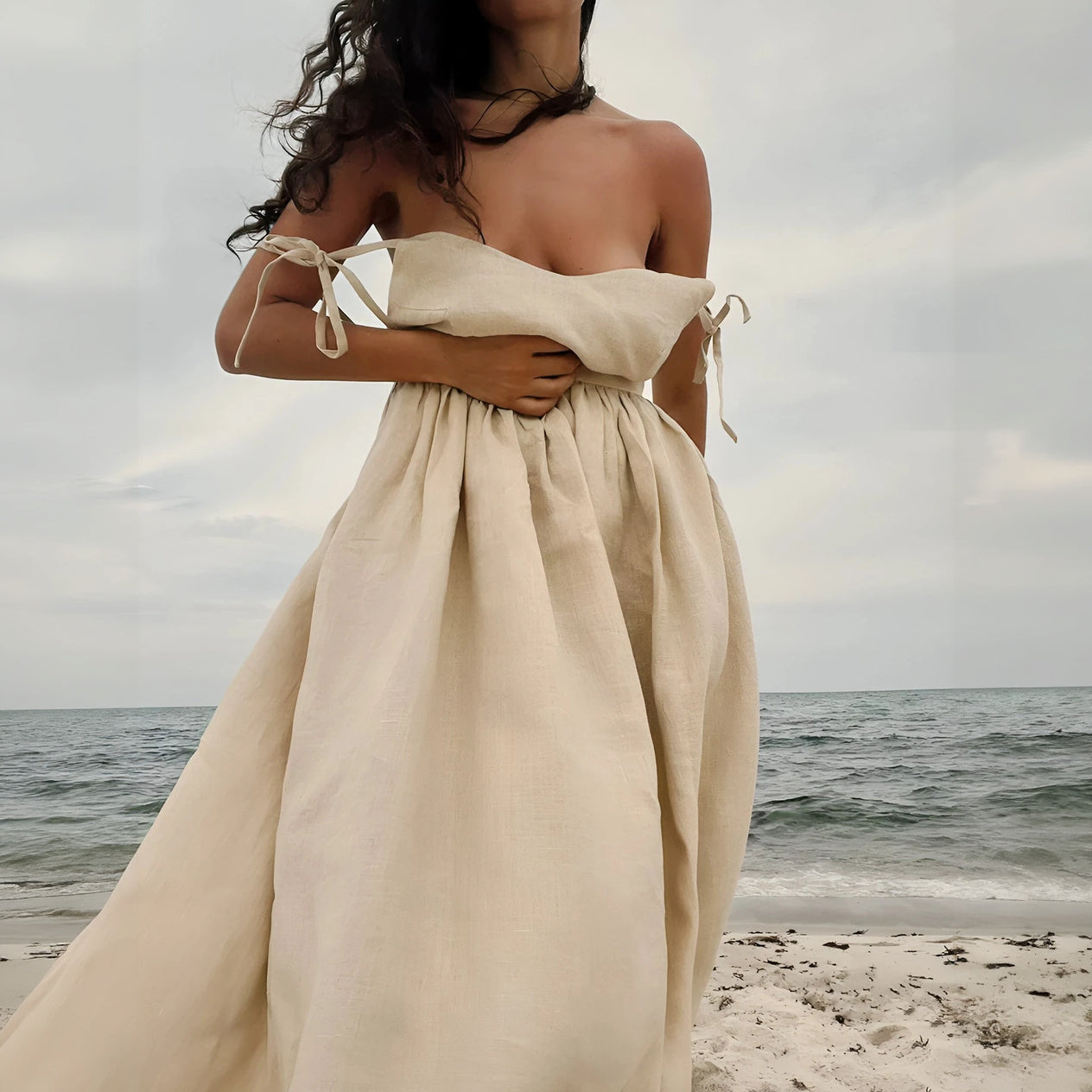 Abito Fluido Estivo con Dettagli Raffinati