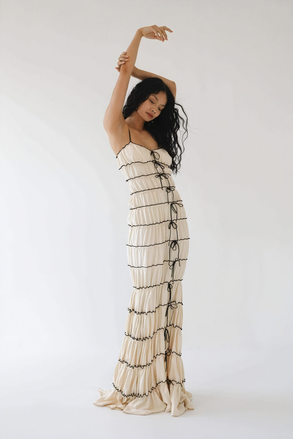 Abito a Strati con Dettagli Raffinati