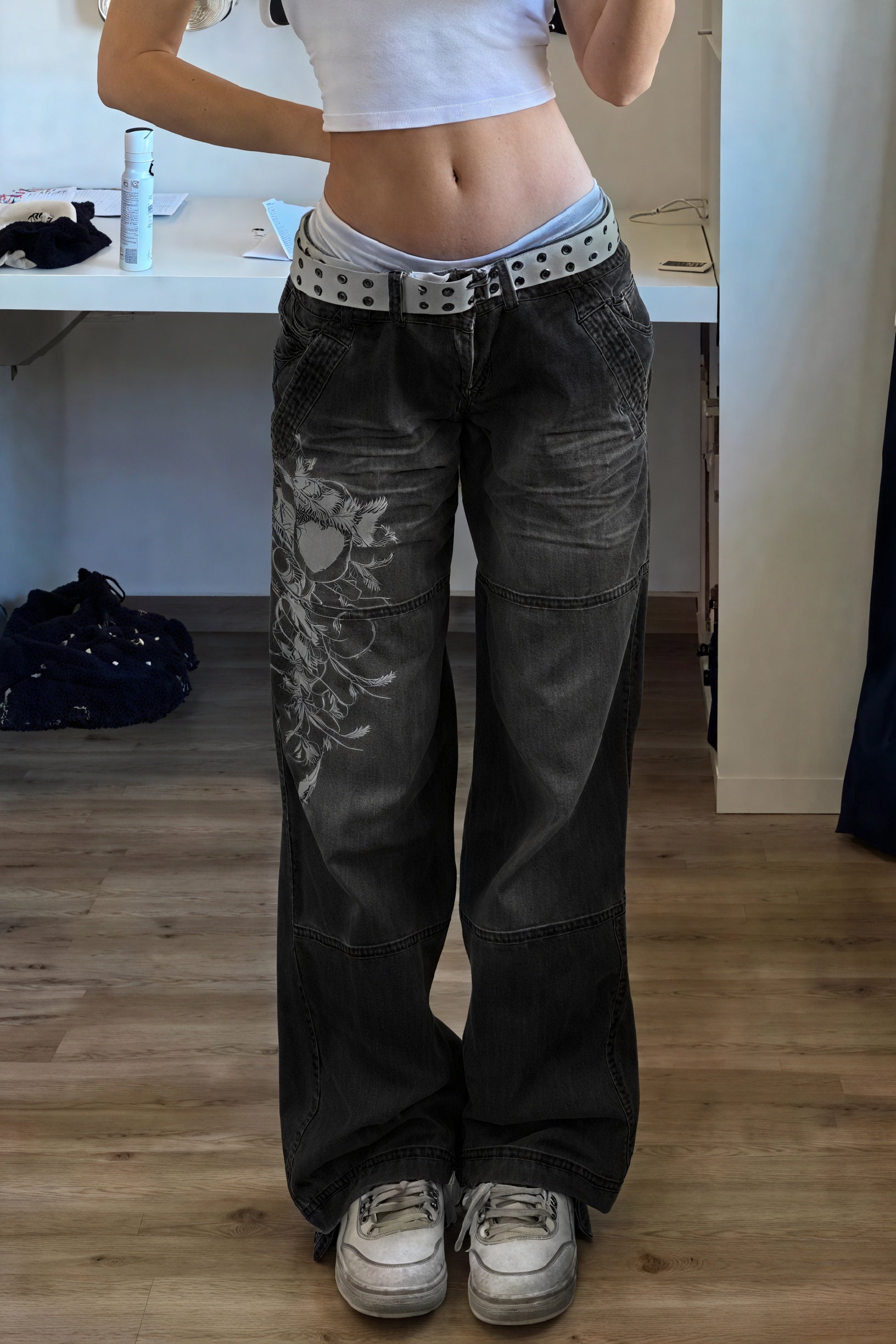 Jeans Baggy Vita Alta con Grafica Floreale