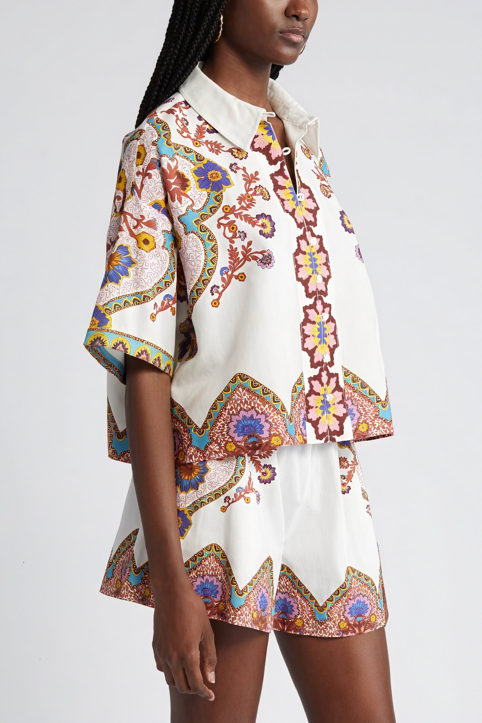 Camicia Estiva Floreale - Stile Bohémien Raffinato