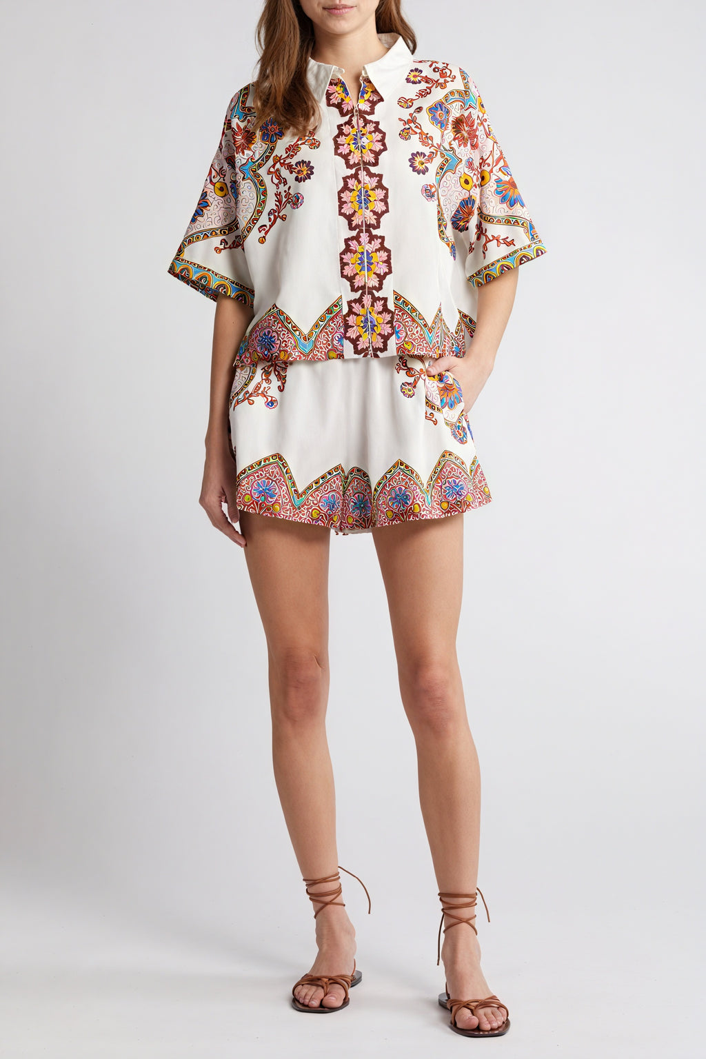 Camicia Estiva Floreale - Stile Bohémien Raffinato