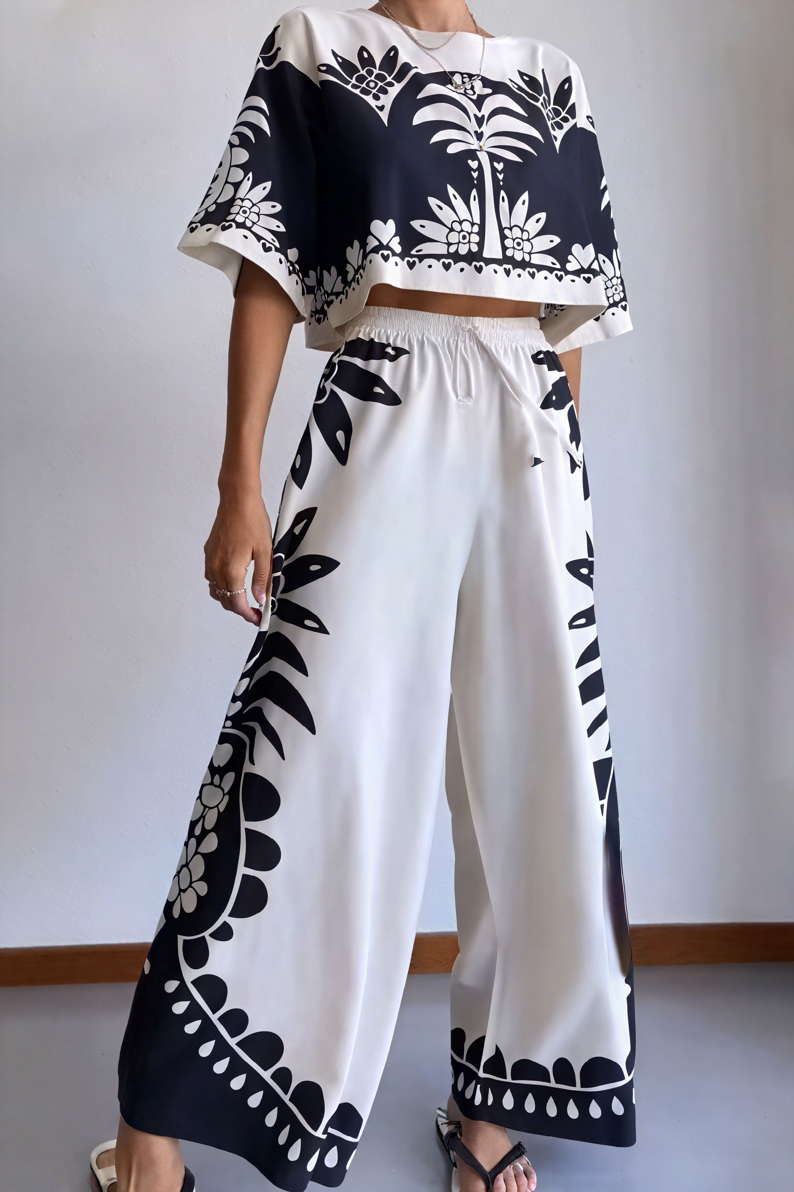 Completo Top Corto e Pantaloni Ampi