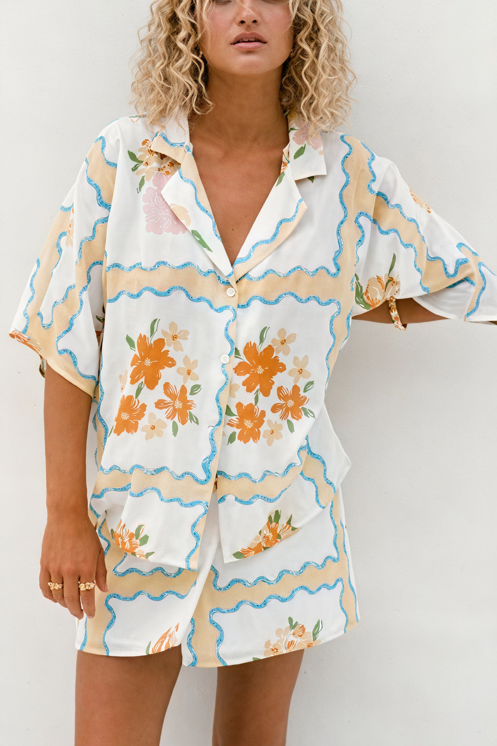 Completo Camicia e Shorts con Stampa Floreale