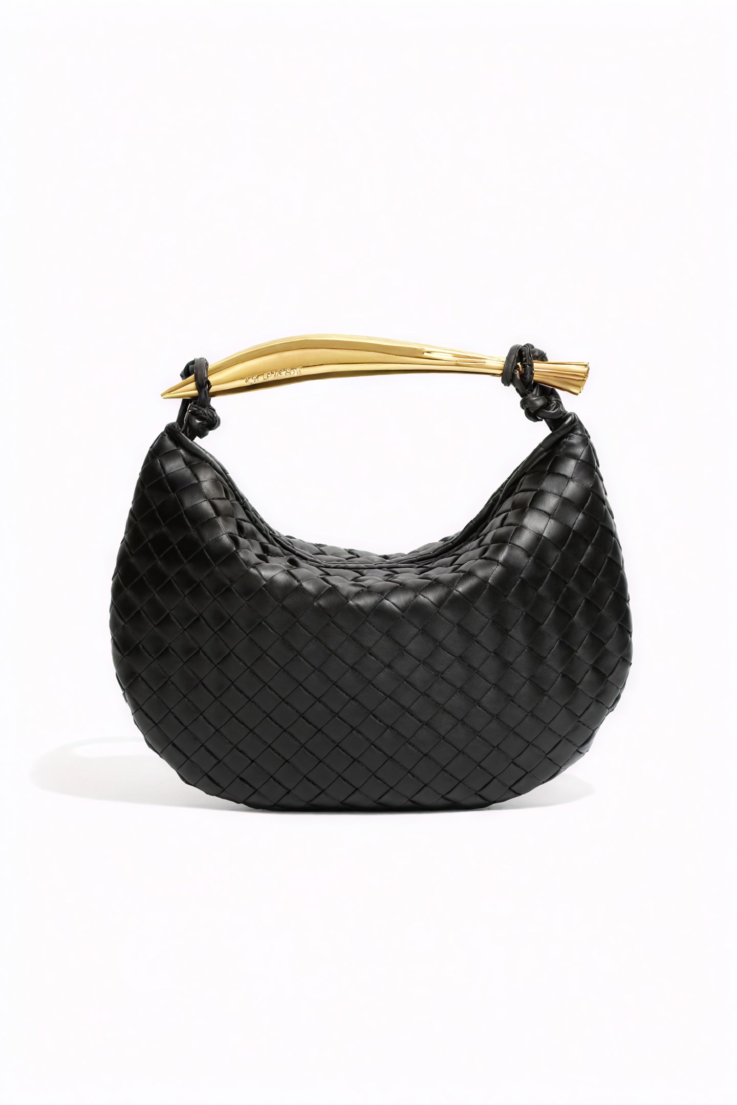 Borsa Intrecciata a Mezzaluna: Eleganza Dorio Moda