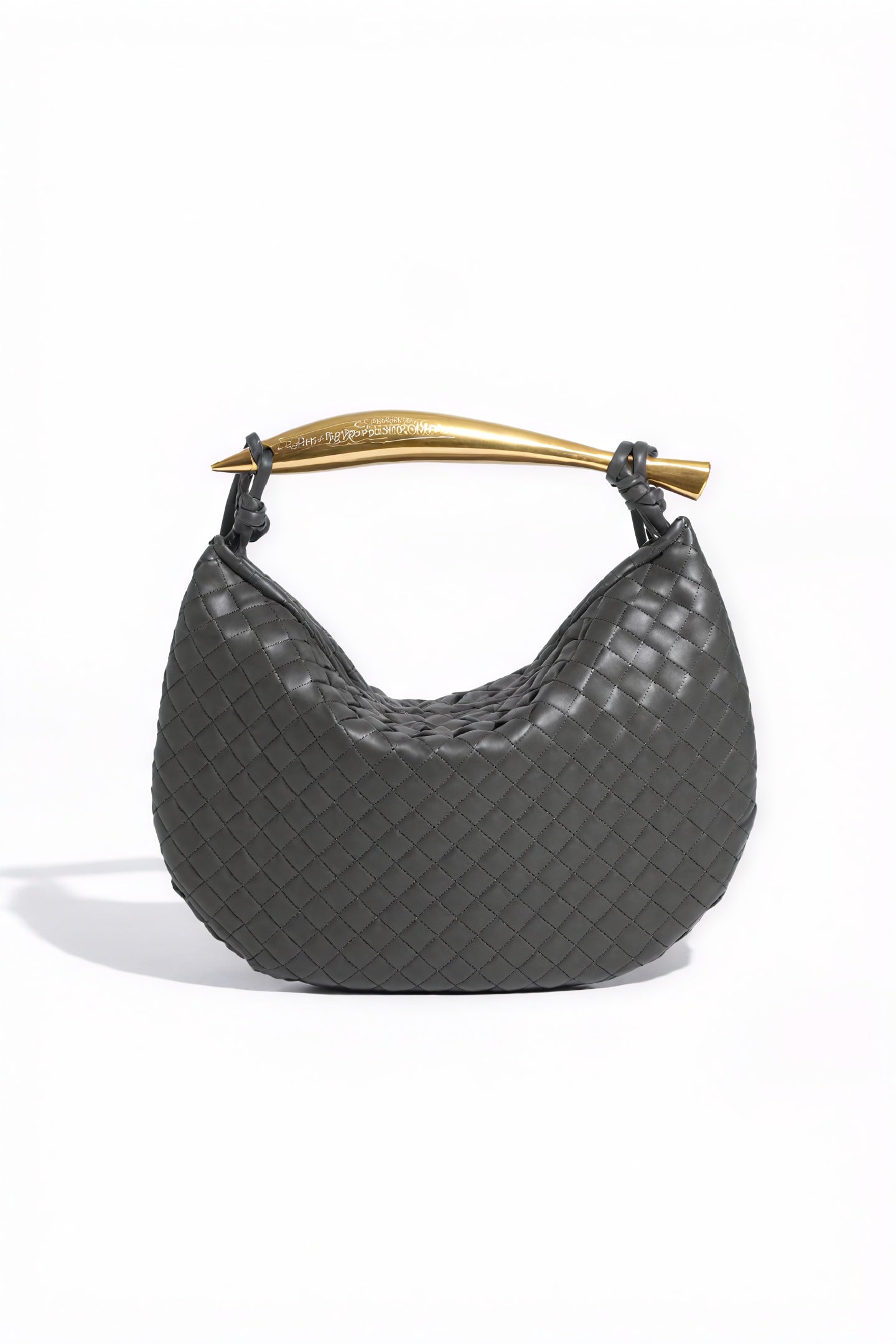 Borsa Intrecciata a Mezzaluna: Eleganza Dorio Moda