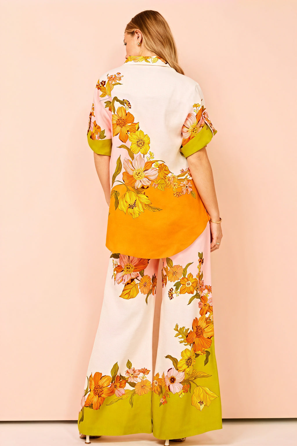 Completo Estivo Floreale - Eleganza Disinvolta