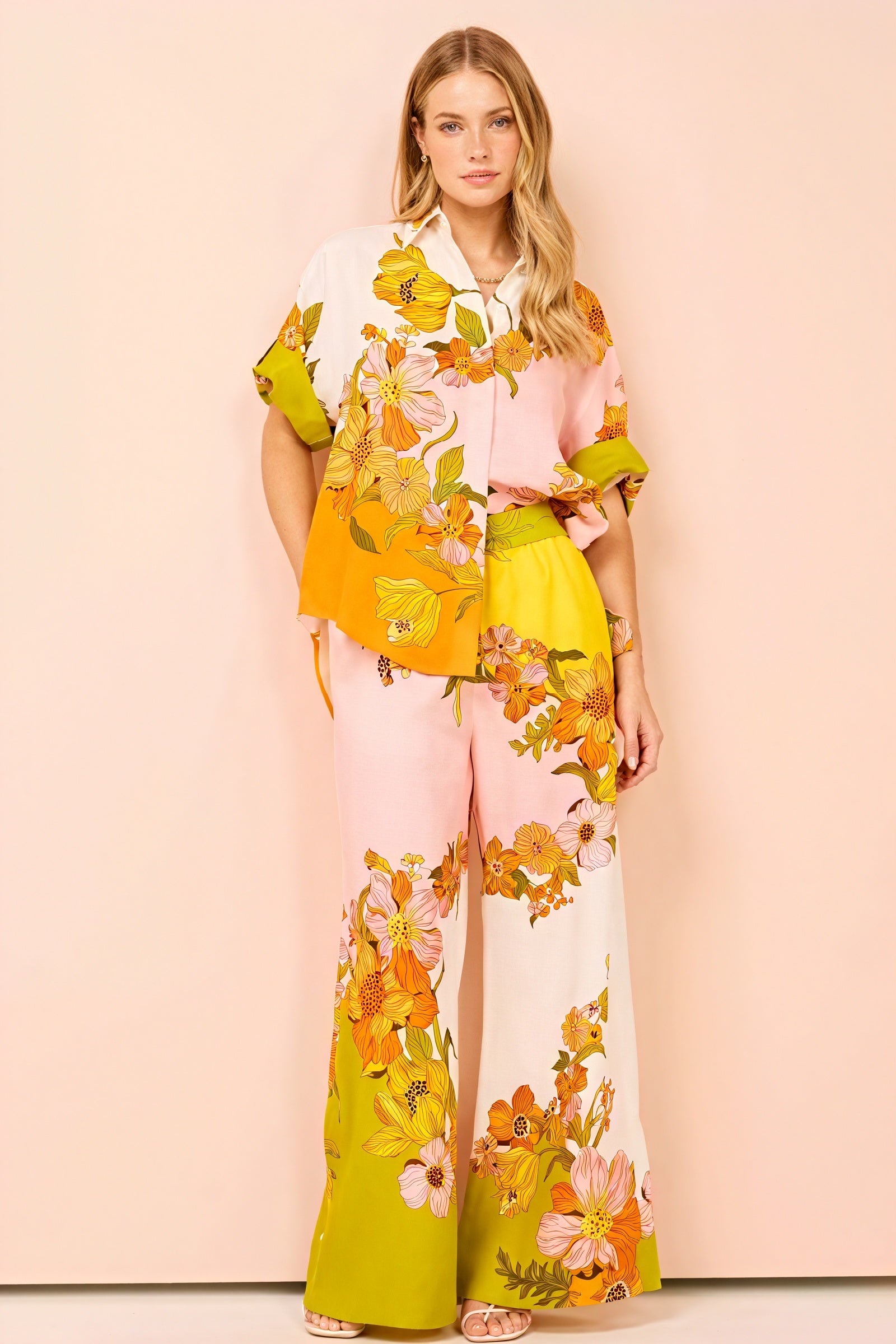 Completo Estivo Floreale - Eleganza Disinvolta