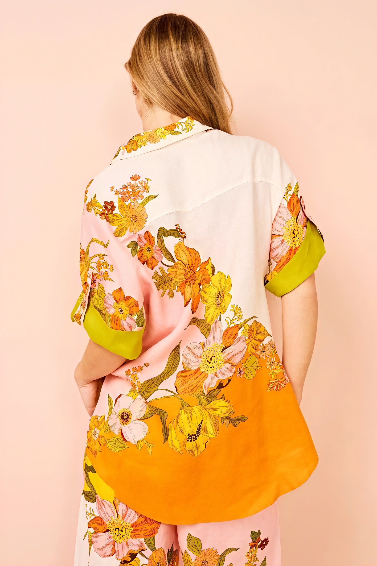 Completo Estivo Floreale - Eleganza Disinvolta