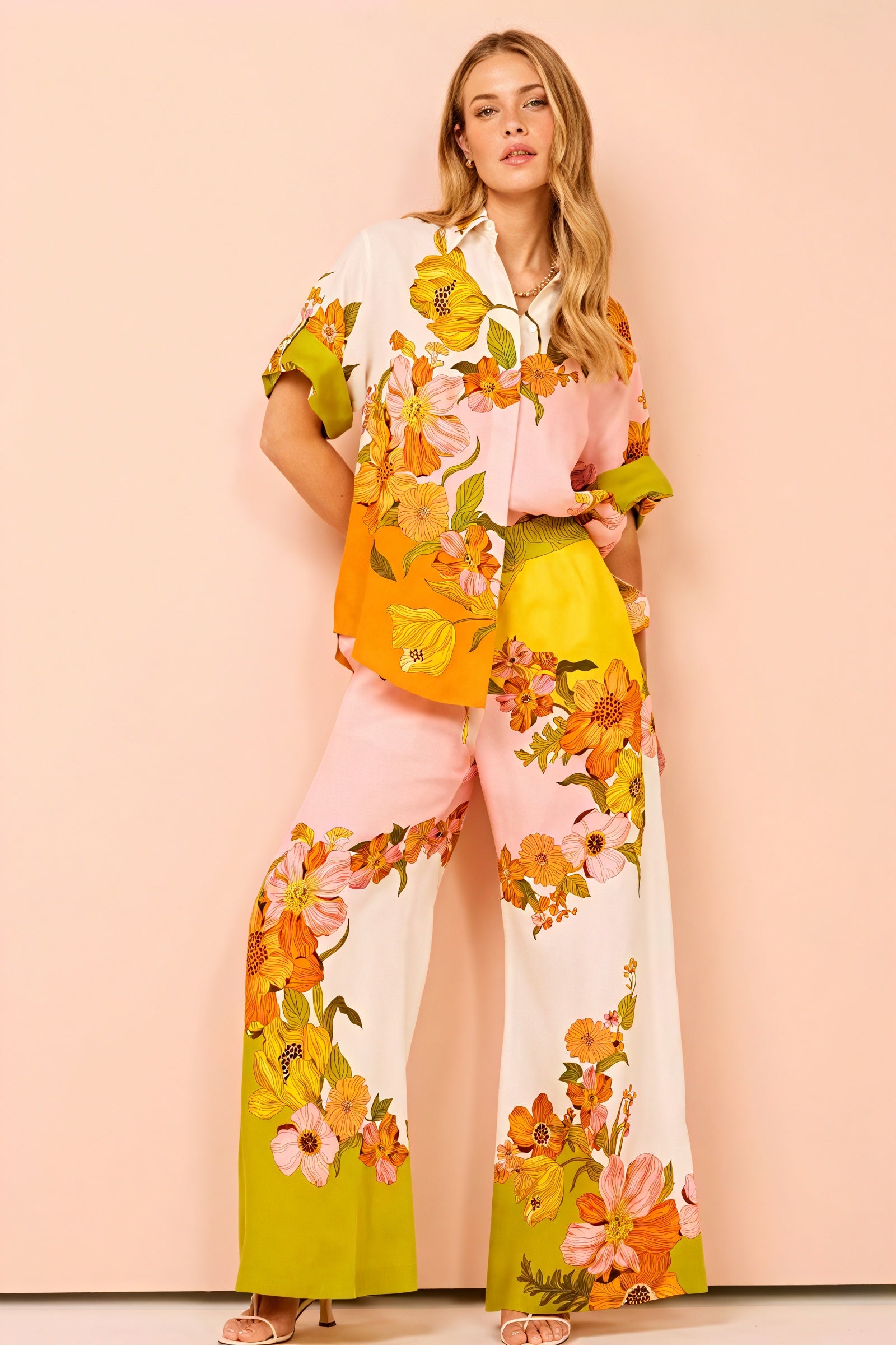 Completo Estivo Floreale - Eleganza Disinvolta