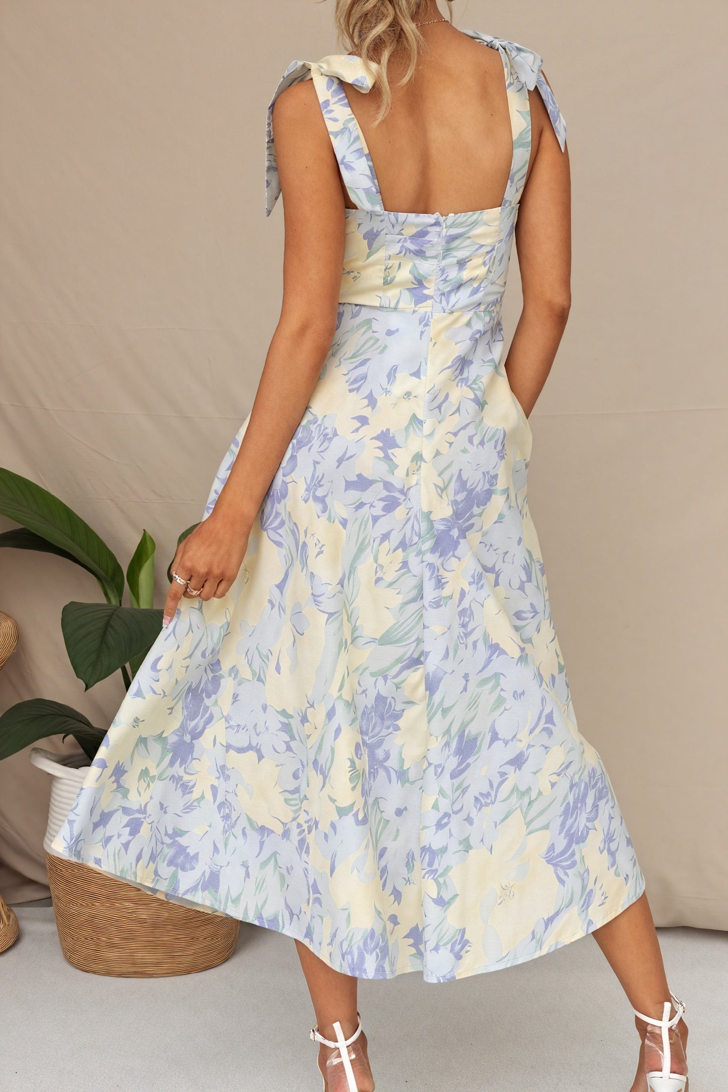 Abito Midi Floreale con Bretelle Annodabili
