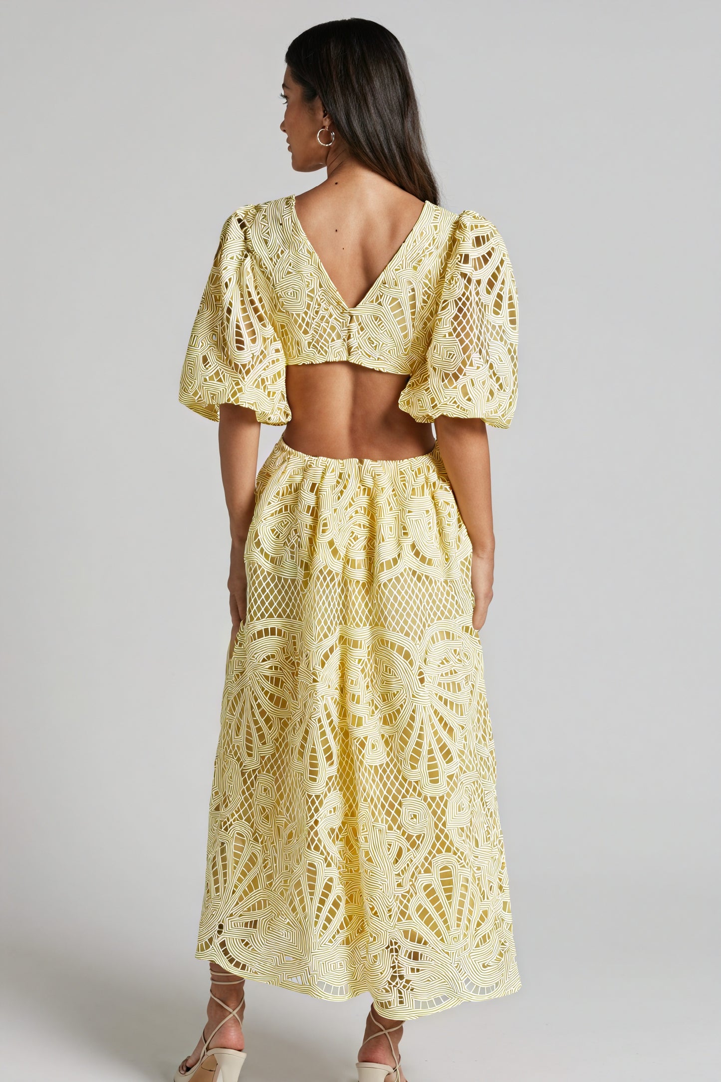 Abito Midi con Dettagli Laser Cut