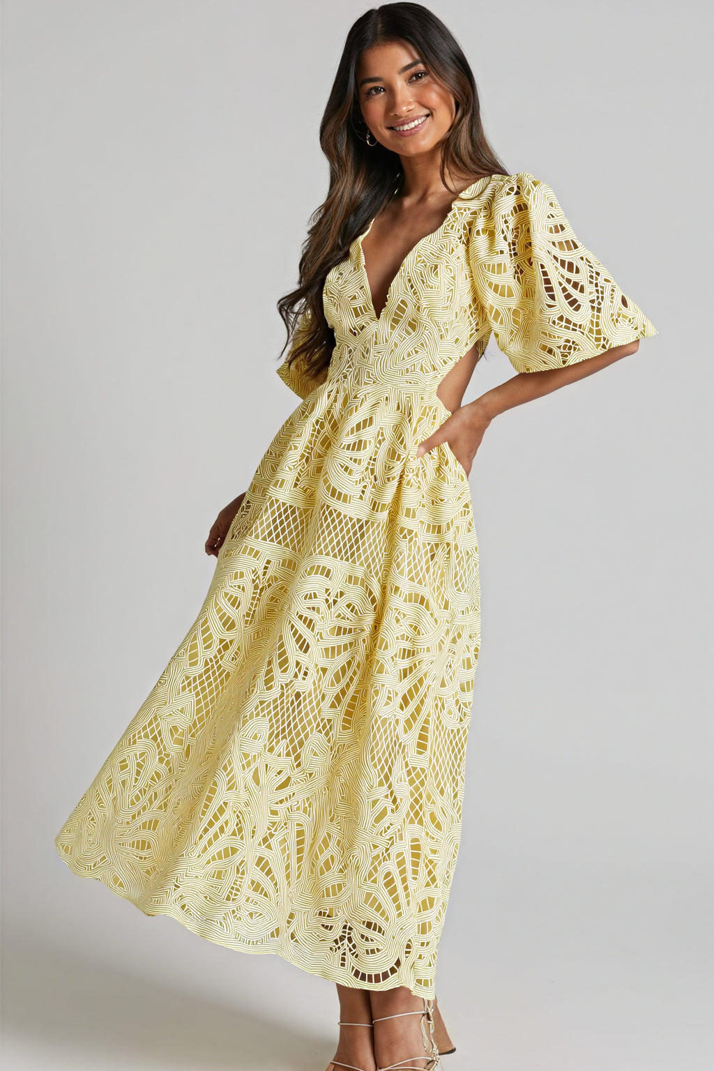 Abito Midi con Dettagli Laser Cut