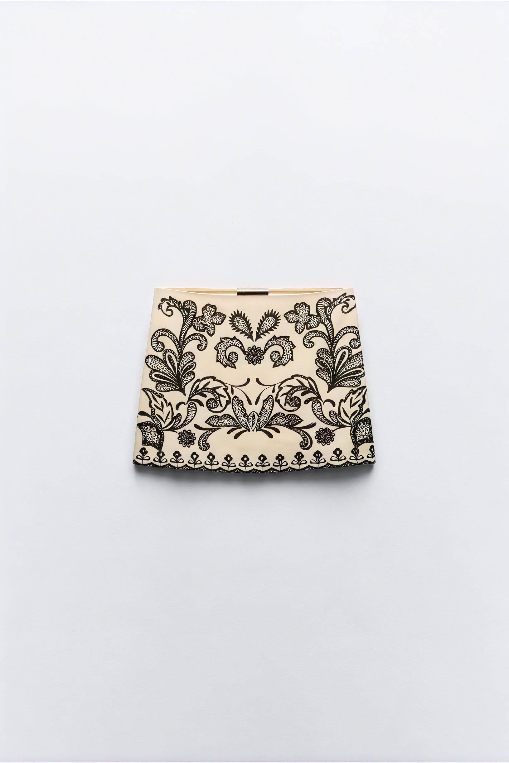 Top Halter Ricamato e Gonna, Stile Bohemien